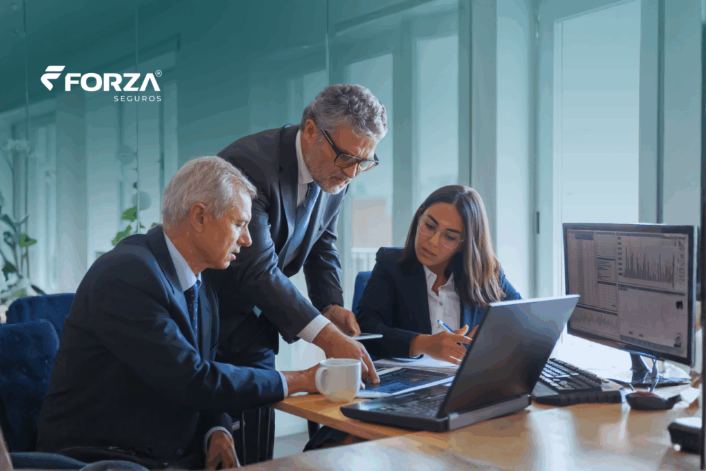 Na medicina, muitos conflitos têm origem na comunicação. Saiba como reduzir riscos jurídicos com a Forza Seguros. (Imagem: Reprodução/Freepik)