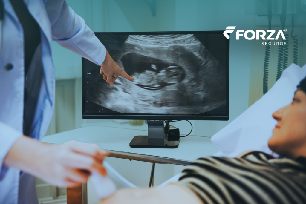 Entenda como um simples ultrassom resultou em uma condenação de R$ 16,4 mil. Conheça os riscos jurídicos do dever de informação médica e como se proteger em 2026.